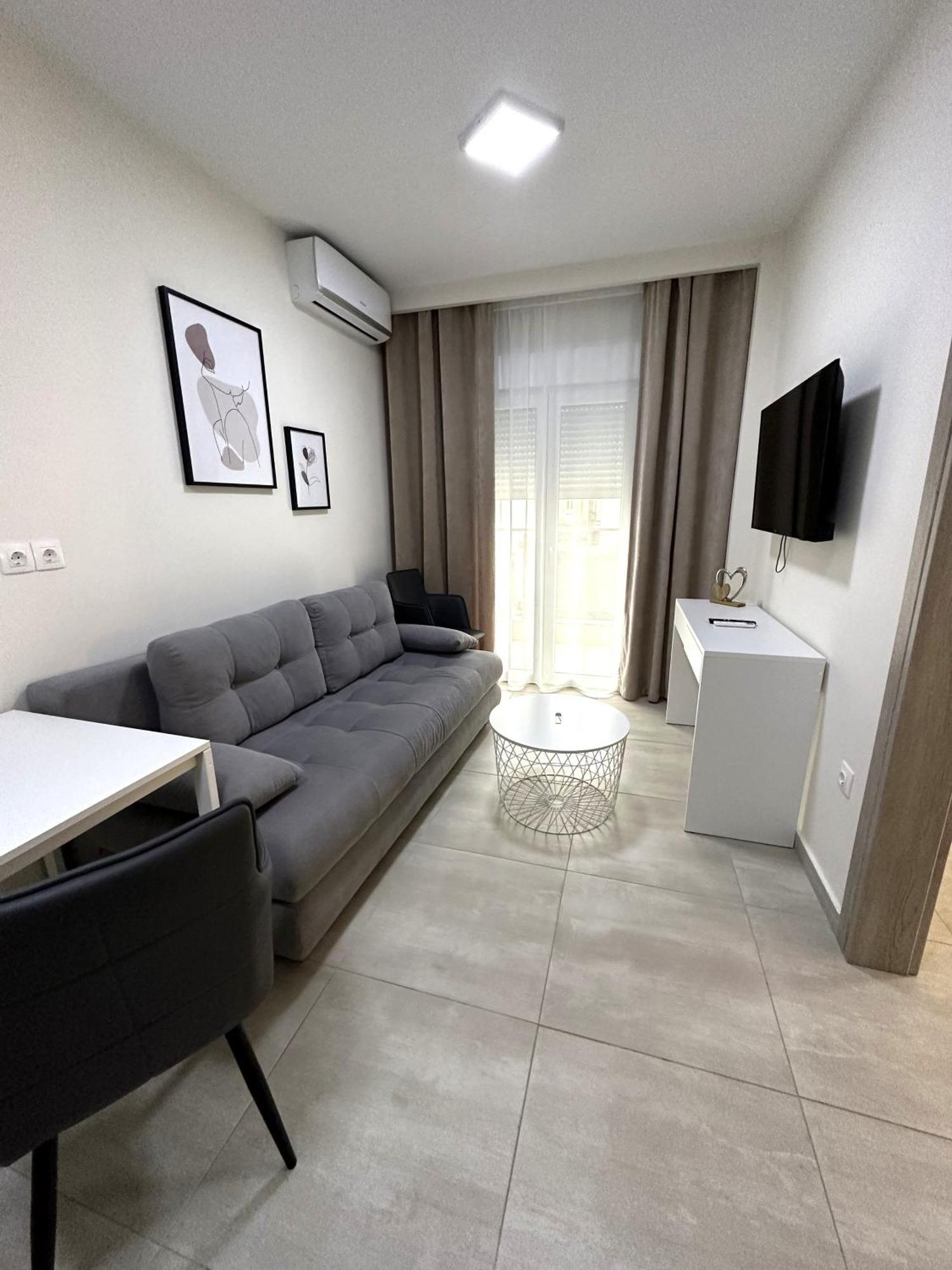 Navarino Luxe Suites Peraía Exterior foto